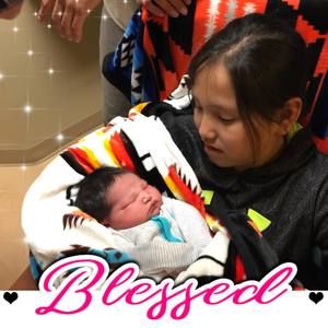 Meet your Posher, Lora